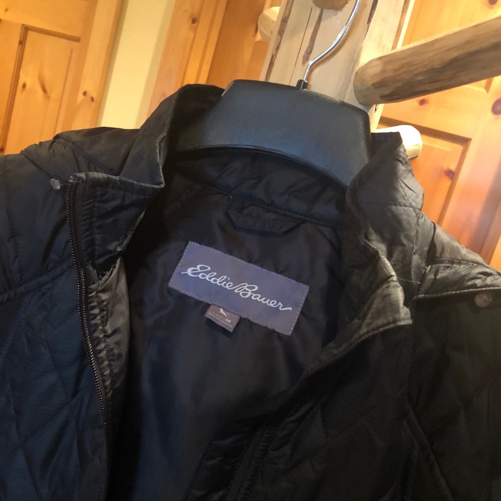 Black hooded quilted jacket - Picture 2 of 3